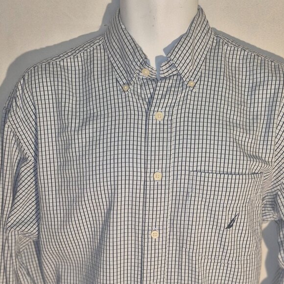 Nautica vintage button front shirt, 100% cotton, white-blue lined. size Large - Picture 1 of 14
